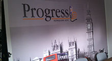Szkola Języków Obcych Progres. Fototapeta papierowa w jednej z sal zajęciowych.